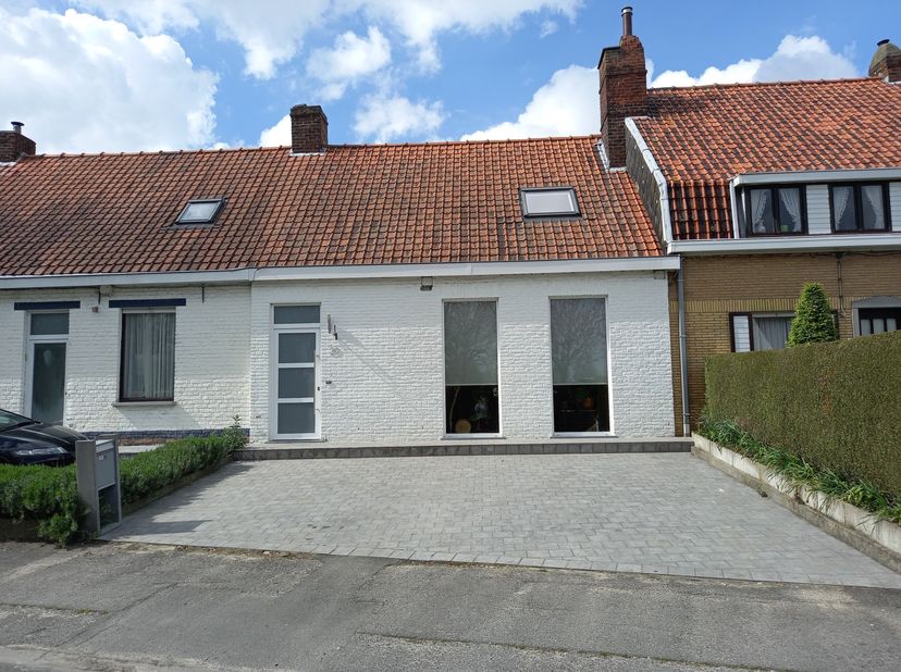 Instapklare gerenoveerde woning met laag EPC en ruime gezellige tuin.&lt;br /&gt;
&lt;br /&gt;
KIJKDAGEN Op Zaterdag 20/05 en Zondag 21/05! tussen 10u - 17u (op a